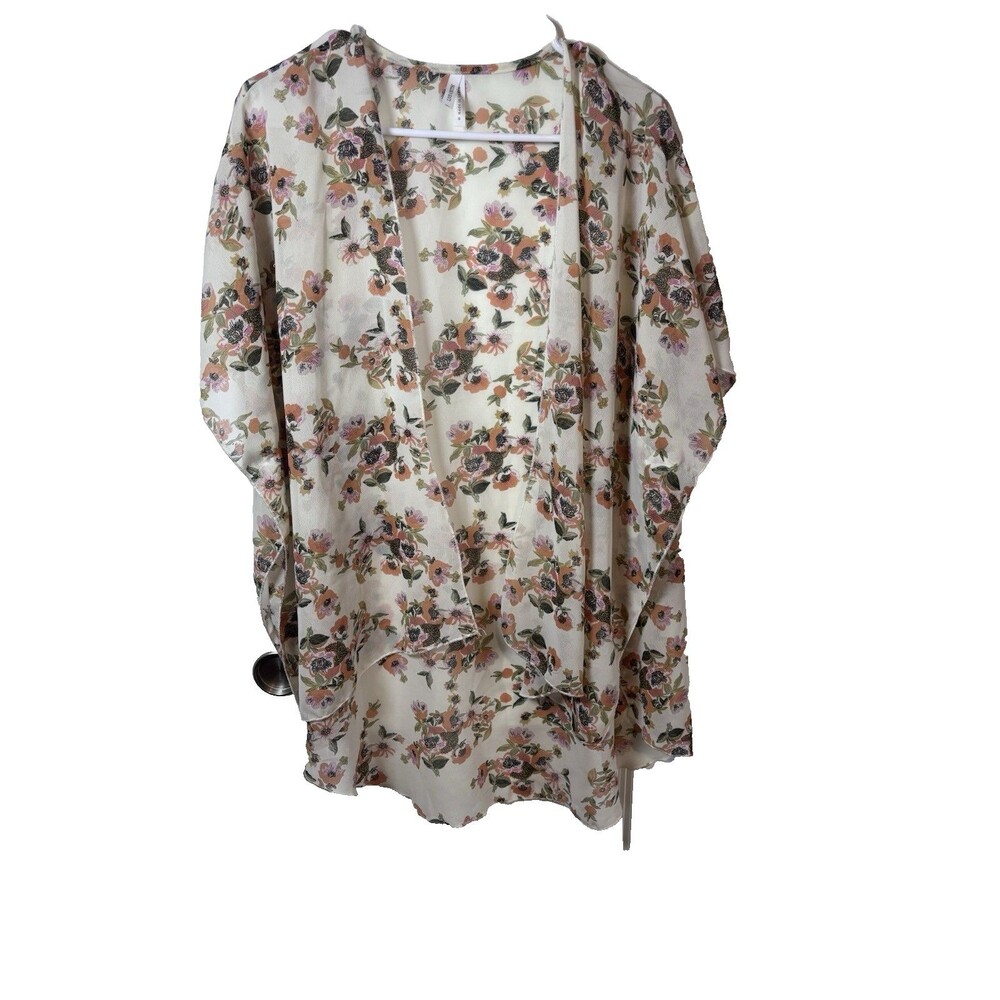 Live 4 Truth Floral Kimono Short Sleeve Pink Cream Floral Pattern Size S